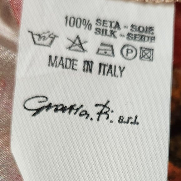 Naked back, flower top - Picture 4 of 5